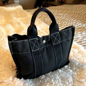 HERMÈS Black Toile Herline PM